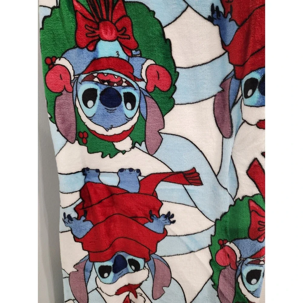 Disney Lilo & Stitch Christmas Holiday Soft Plush Throw Blanket Wreath Santa Hat